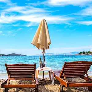 Blue Bay (adults Only) Битез